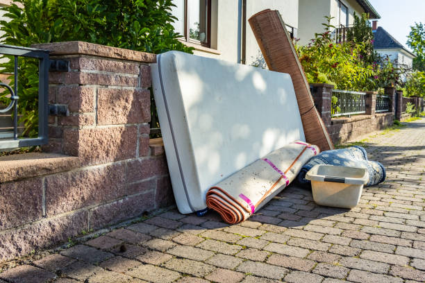 Best Garage Cleanout  in Colby, KS